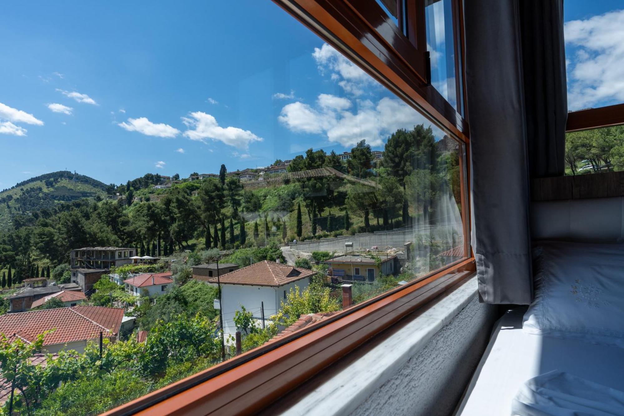 Guesthouse Emiljano 베라트 외부 사진