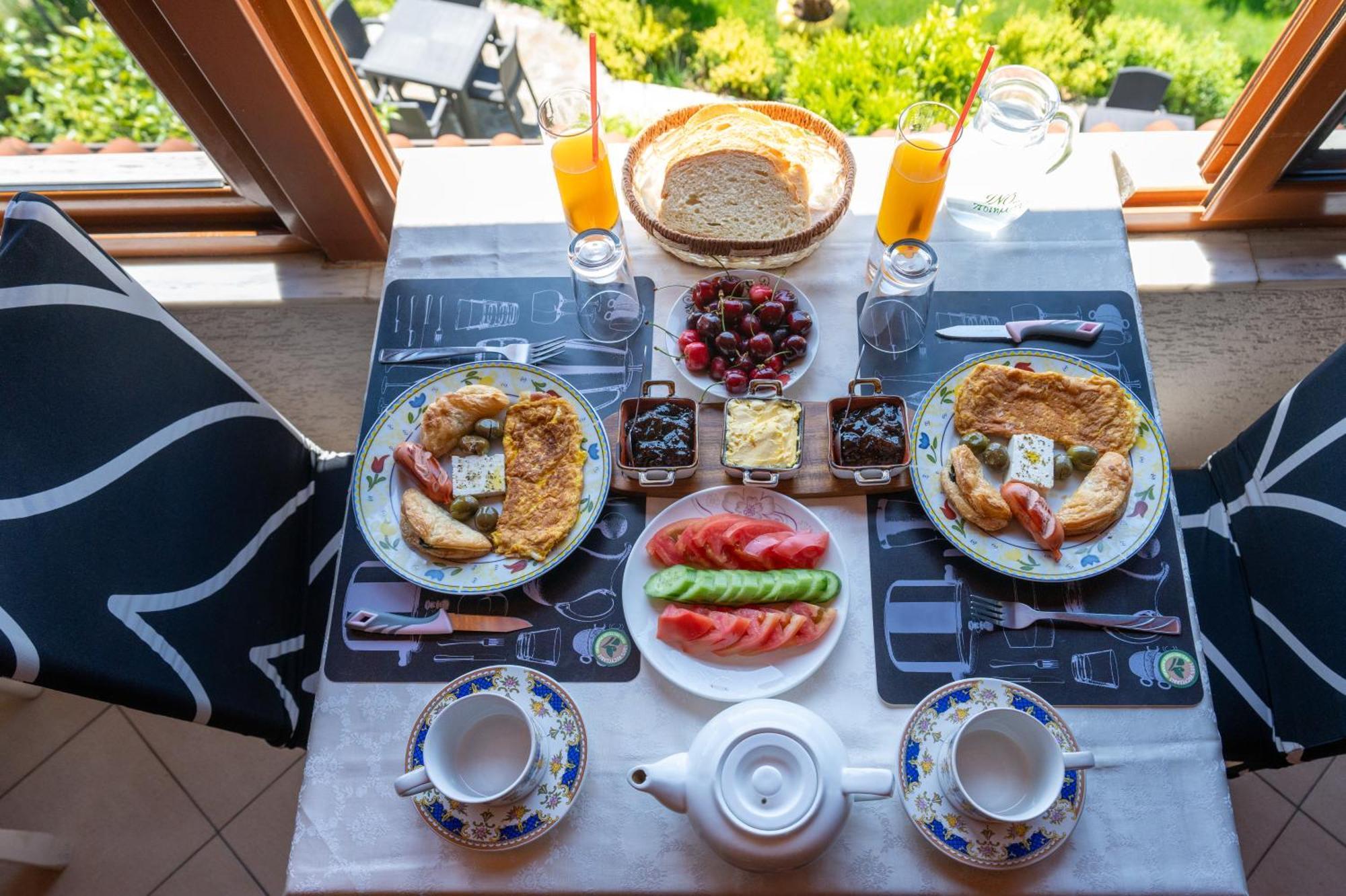 Guesthouse Emiljano 베라트 외부 사진
