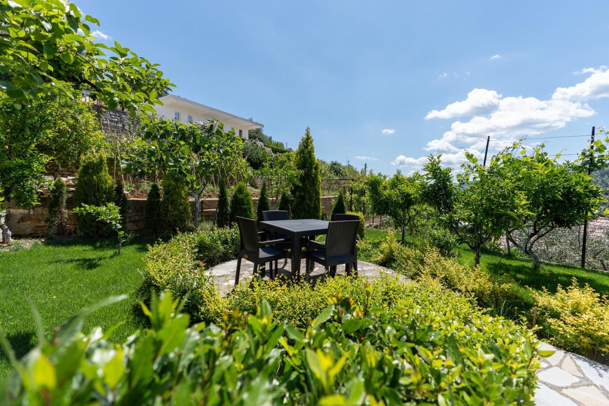 Guesthouse Emiljano 베라트 외부 사진