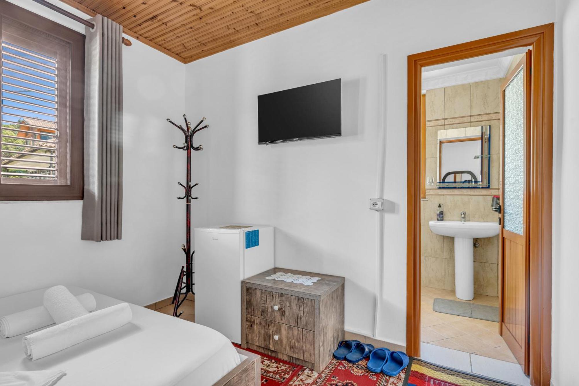 Guesthouse Emiljano 베라트 외부 사진
